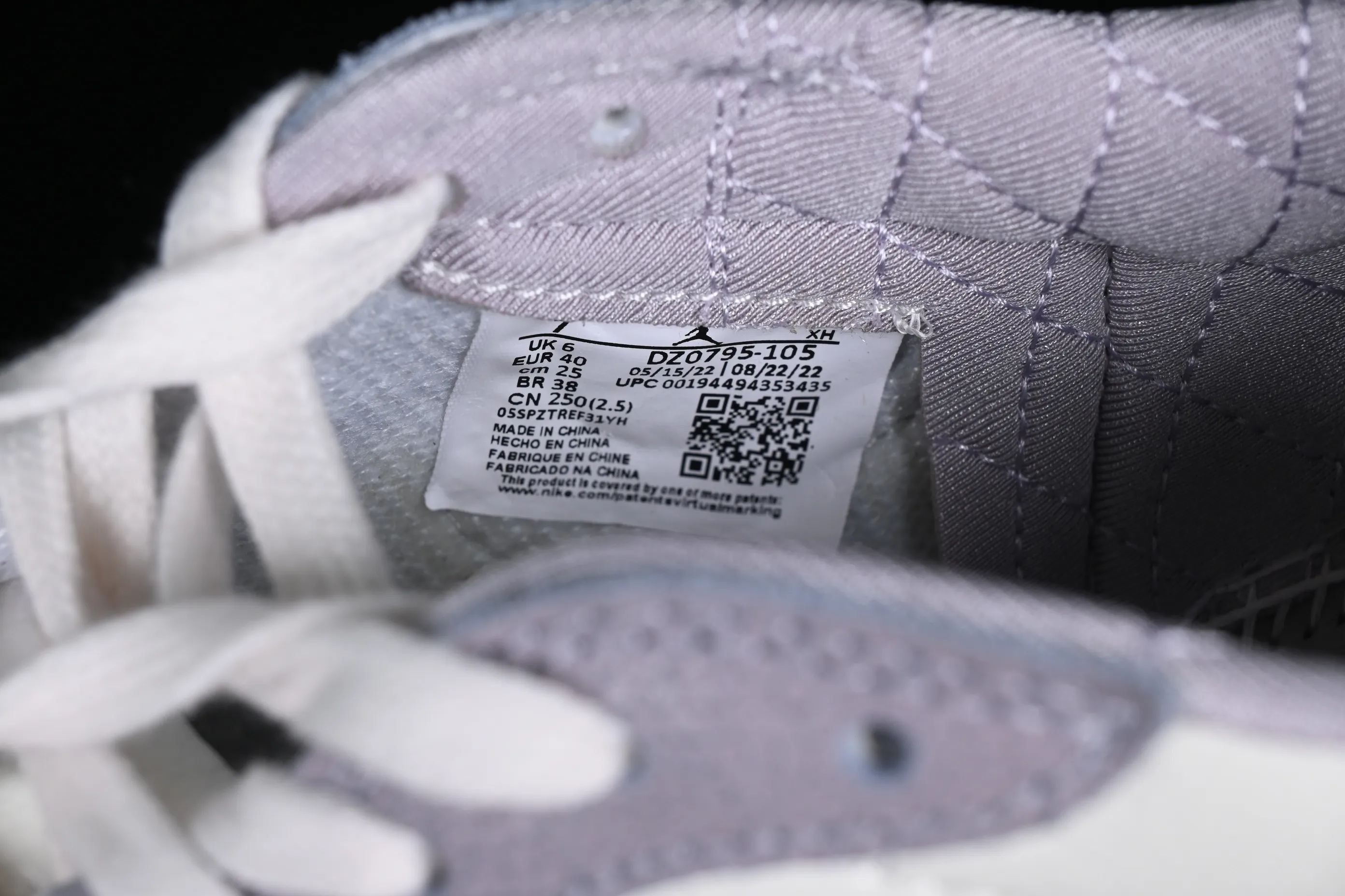 All categories Air Jordan Jordan series basketball shoes Air Jordan 1 Low Z version Air Jordan 1 Low AJ1 Joe 1 black and white gray burst pattern low-top cultural basketball shoes DZ0795-105